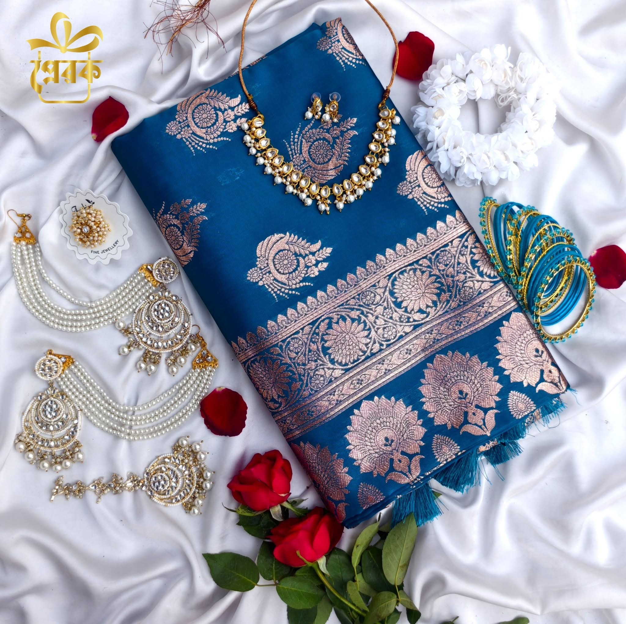 নীল শাড়িতে স্নিগ্ধ সাজ। 💙🌹