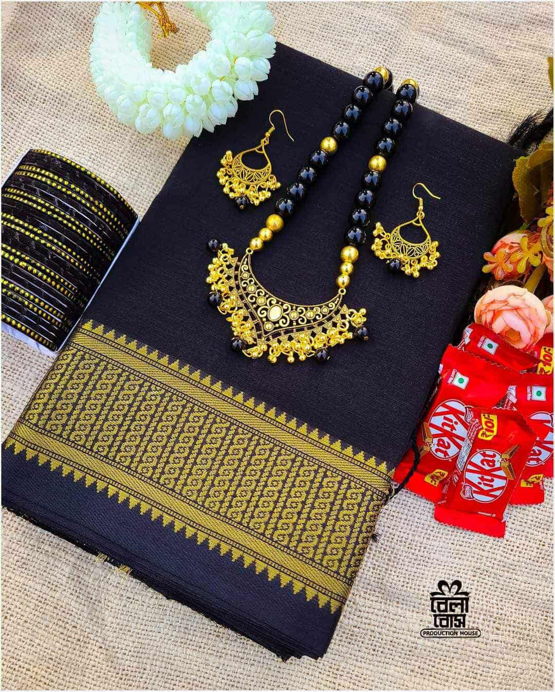 কালো শাড়ি কম্বো