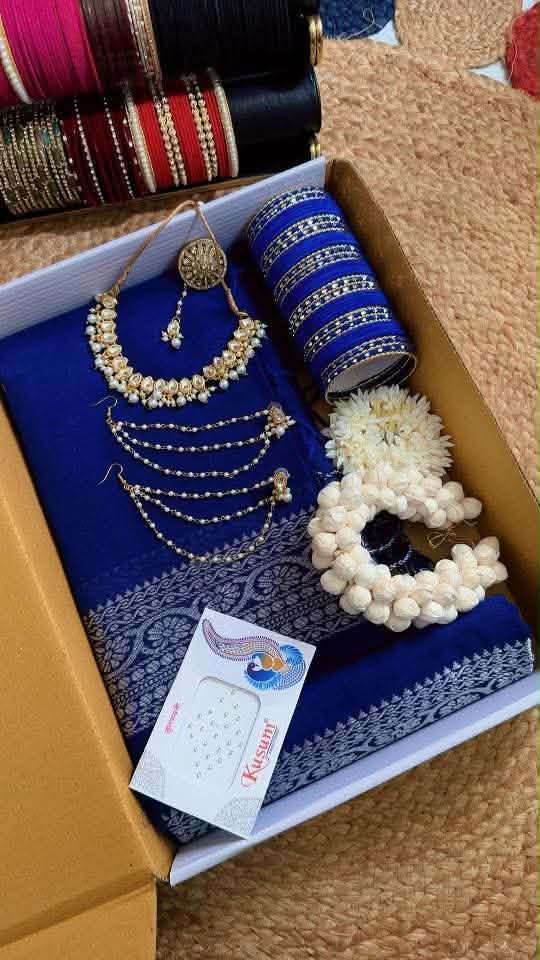 নীল শাড়ি কম্বো