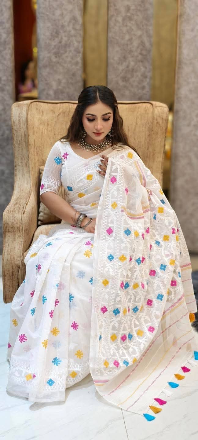 হাফসিল্ক স্কিন প্রিন্ট জামদানী শাড়ি