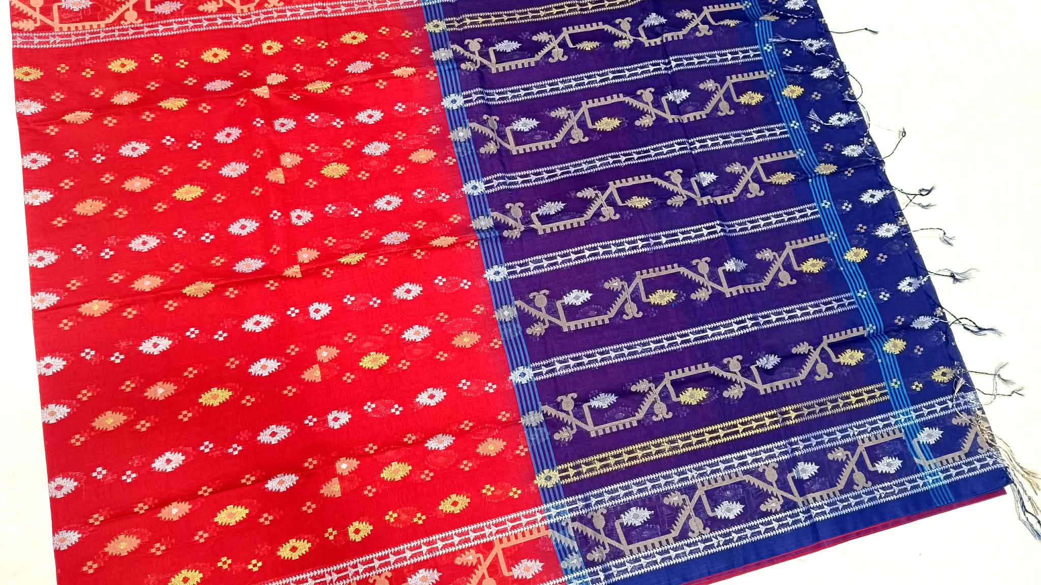 টেন্সেল জরি জামদানি শাড়ি