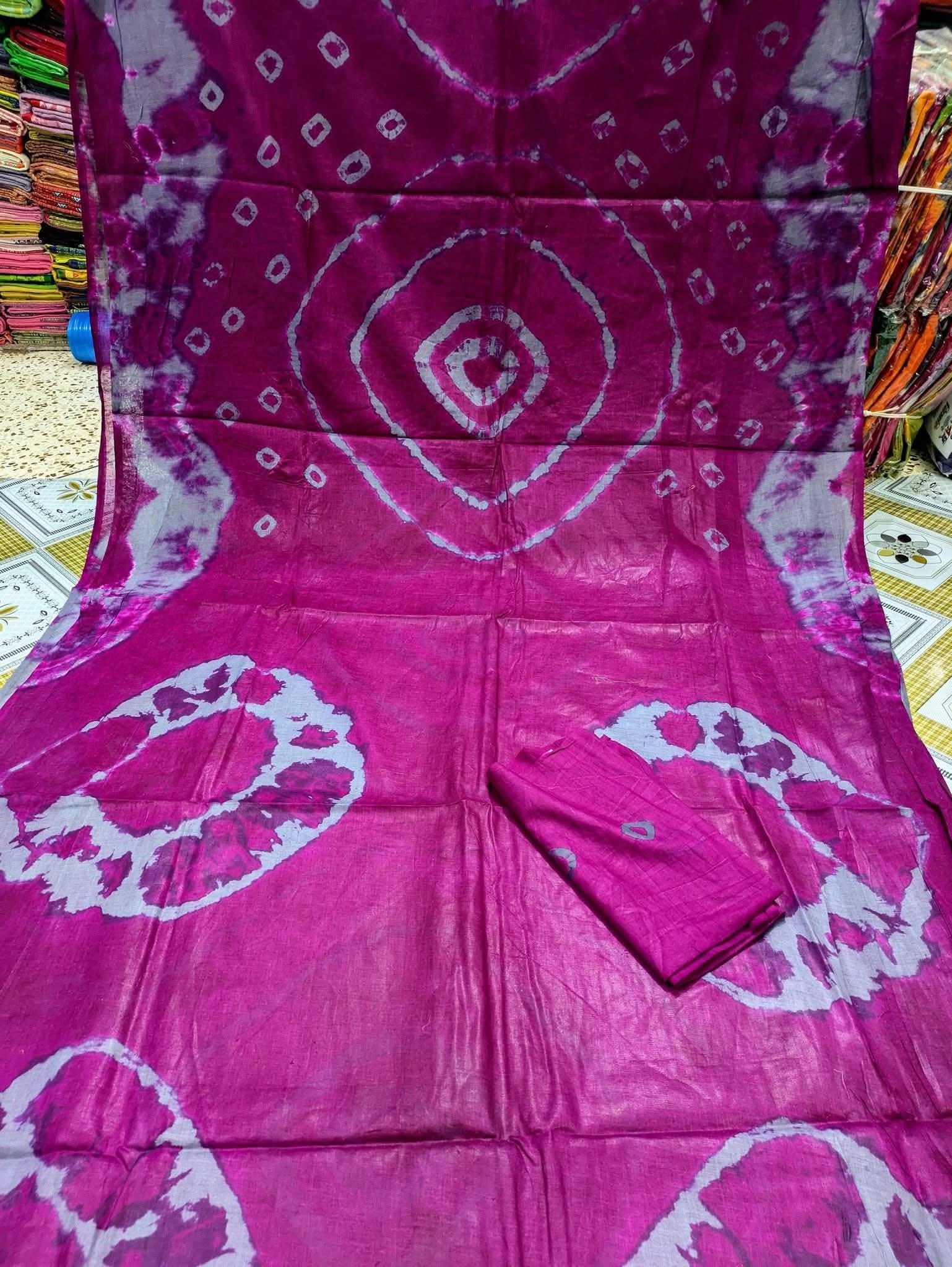 বাটিক প্রিন্ট শাড়ি